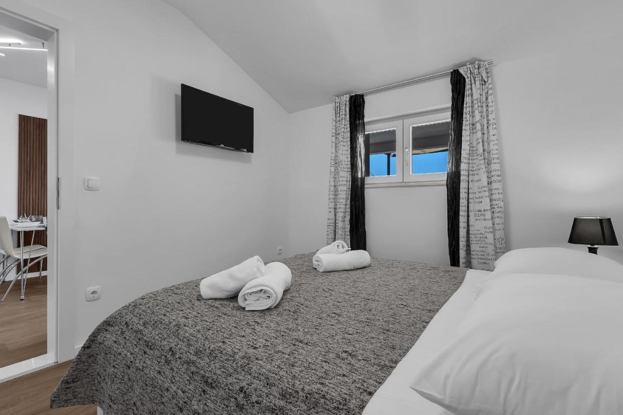 Rafael Apartamento Makarska Exterior foto
